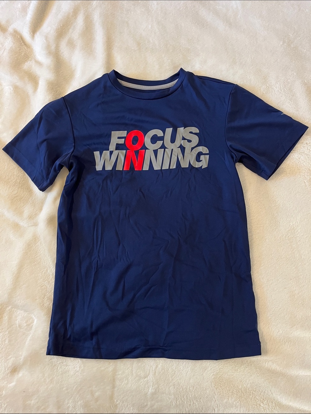 Old Navy Navy Short-Sleeve Active Tee with Bold Graphic (10/12)